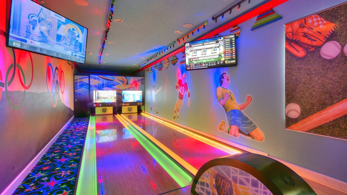 Kissimmee House | 28 Bedrooms Sports & Safari Bowling Mansions, SIDE BY SIDE, Sleep 80