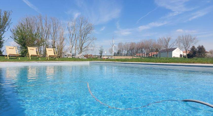Sauveniere House | 280 m² House ∙ 7 bedrooms ∙ 15 guests
