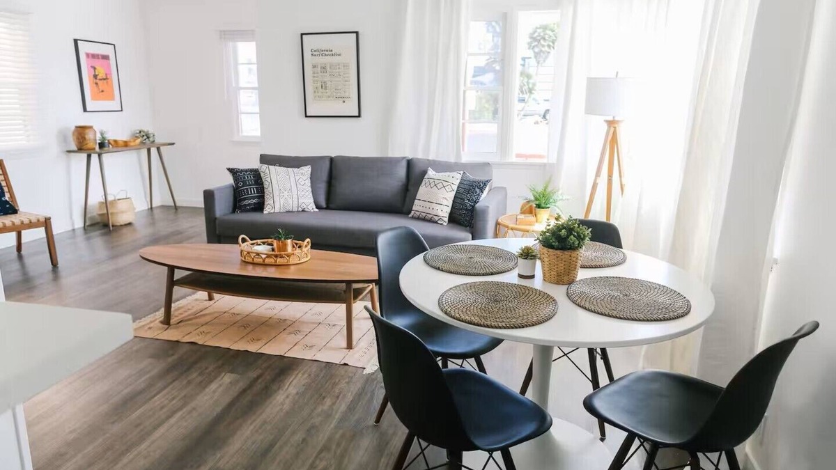 West Newport House | 28th Street Beach Bungalow just one short block from the beach close to the pier