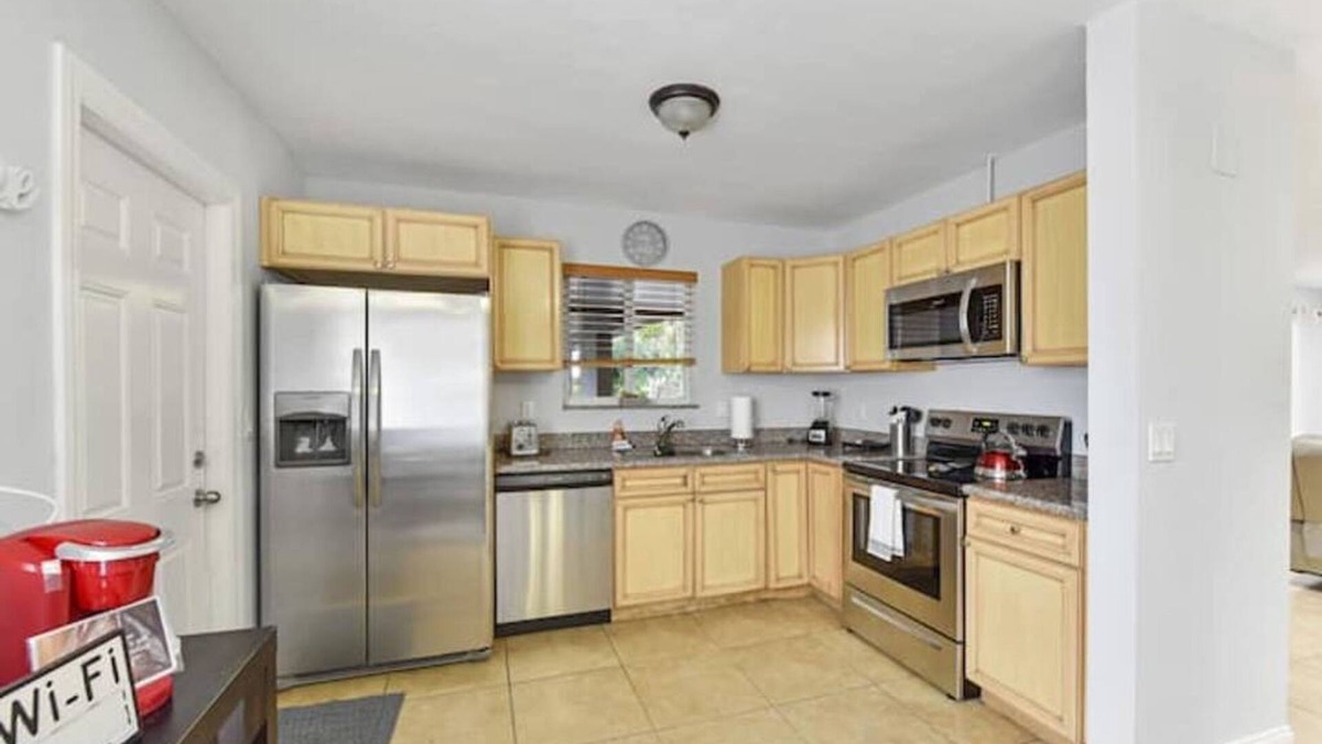 Highland Garden Villa | 2904 Hollywood in Hollywood