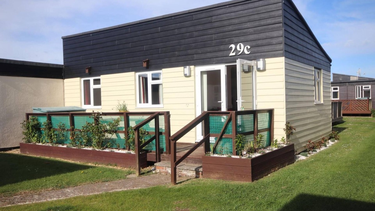 Selsey House | 29C Medmerry Park 2 Bedroom Chalet