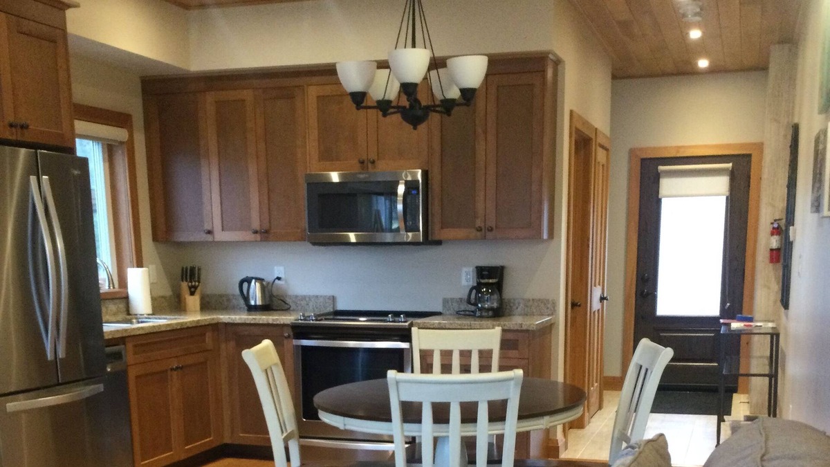 Muskoka Lakes House | 2B - 2 Bedroom in 4 Plex