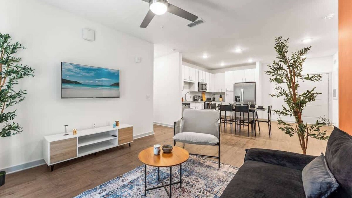 Bay Lake Apartment | 2Bd Apt Sleeps 8 PetsAllowed Close to Disney