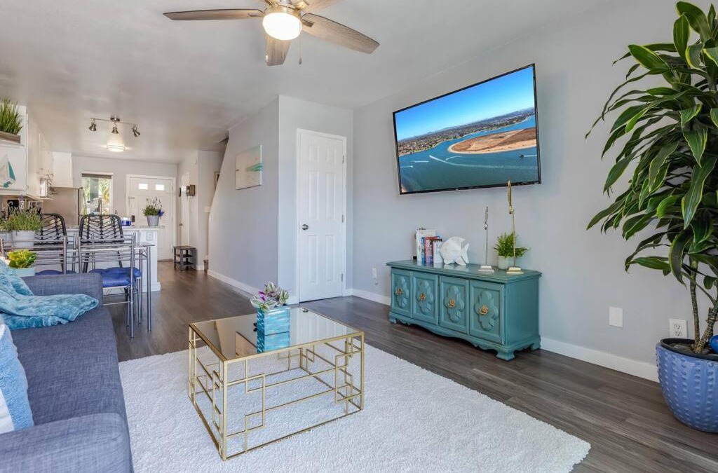 Imperial Beach Apartment | 2BD Bird Watchers DreamPool across fromBeach