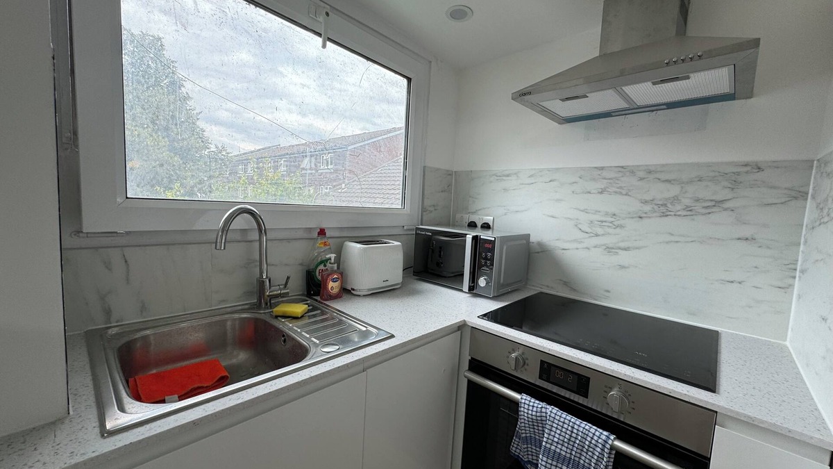 Custom House Apartment | 2BD Flat Perfect for Remote Workers, ExCel London