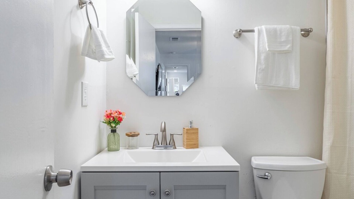 Austell Apartment | 2BD Oasis Near Battery & SixFlags in Austell