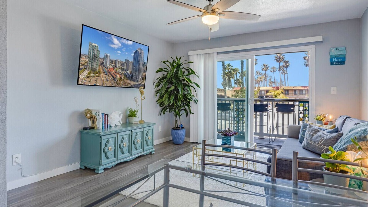 Imperial Beach Condo | 2BD,Pool,Ocean View, Parking, BBQ, Surfers Wanted