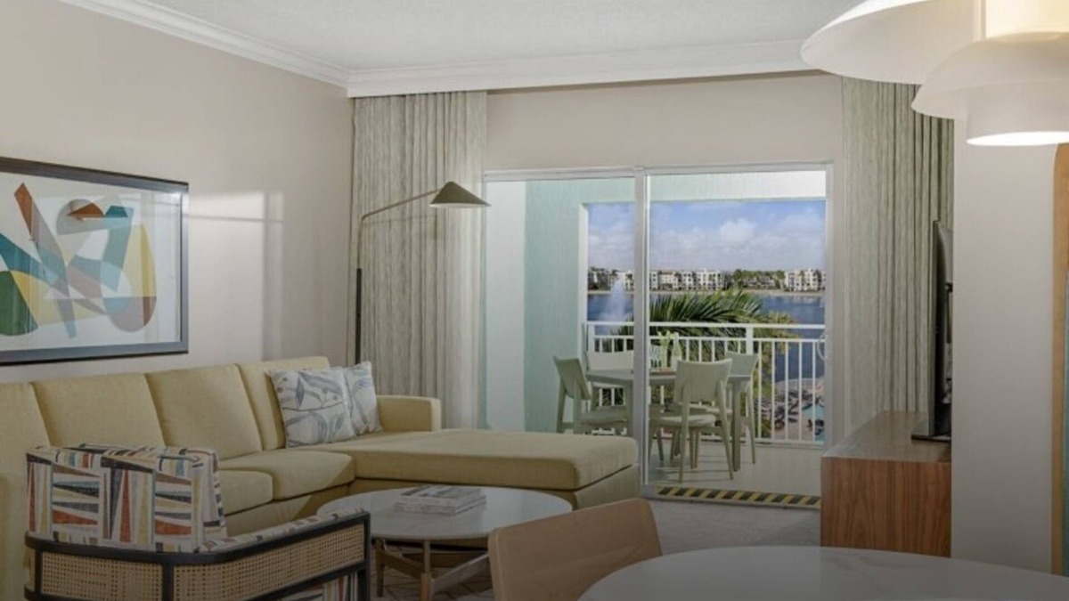 Buena Vista Resort | 2Bdrm, 2 Bathroom villa for a perfect family or friends vacation at Doral Miami