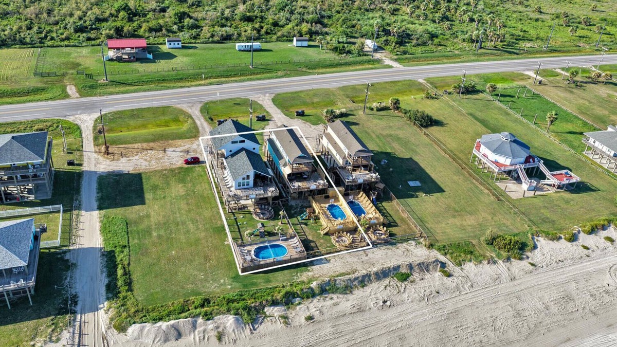 Port Bolivar House | 2BeachfrontHouses! 2HeatedPools! Sleep56! Weddings! Pets! HotTubs! ExtraParking!