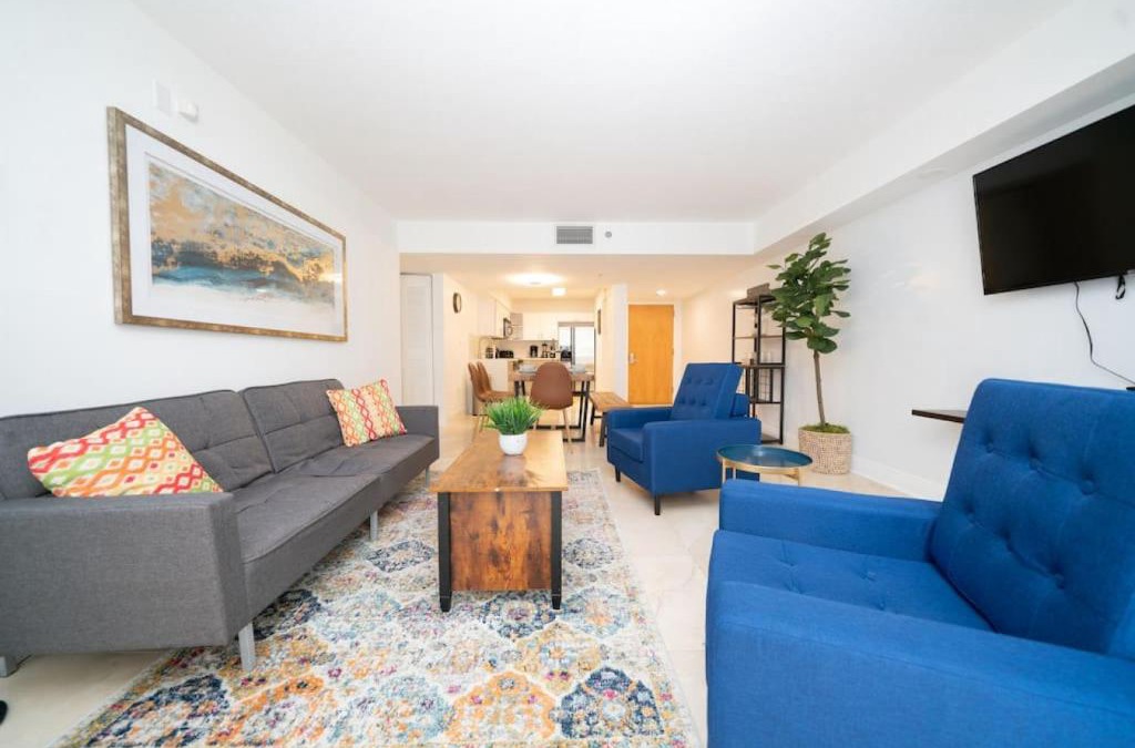 Brickell House | 2Bed 2 Bath Airbnb Friendly building with Pool, Hot Tub, and Gym