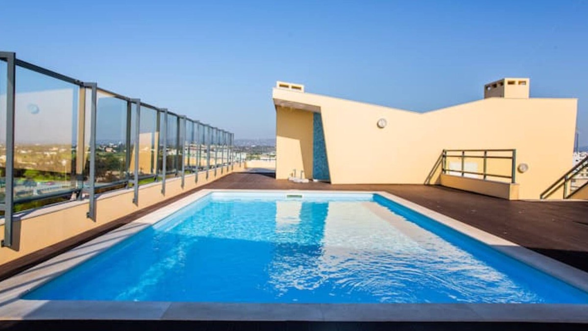 Olhao Apartment | 2Bed Flat w/Rooftop Pool in Marina Village, Olhão
