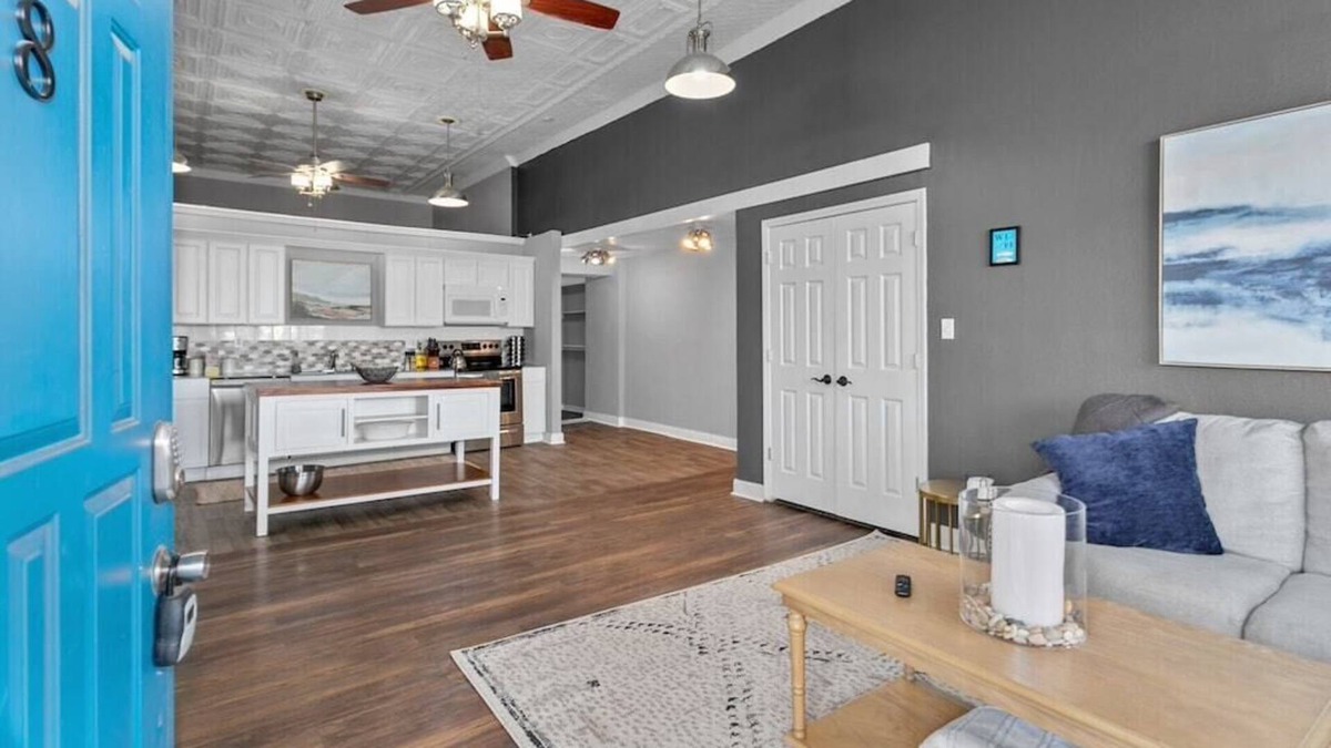 Downtown Kansas City Apartment | ✪2Bed2Ba✪Amazing Rivermarket Location✪Downtown✪
