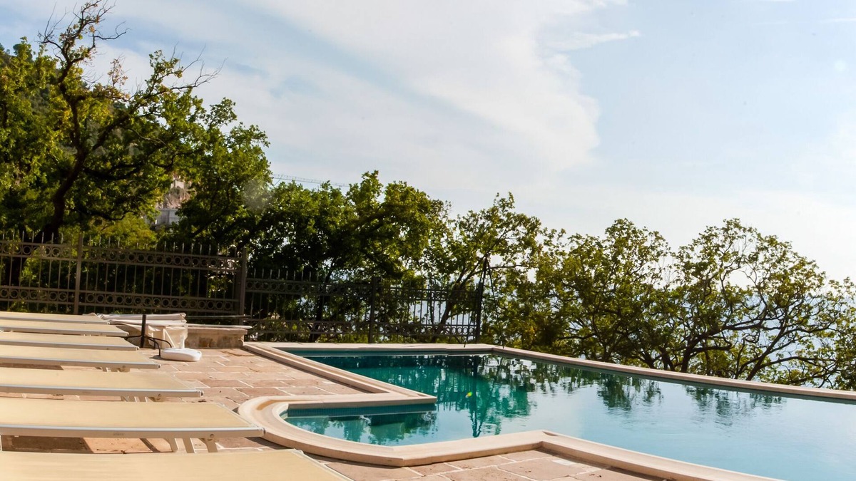 Rezevici Apartment | 2bedroom Apt #2 w/shared pool @Pietra Mare Apts