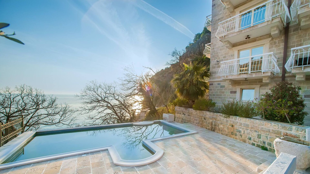 Rezevici Apartment | 2bedroom Apt #4 w/shared pool@Pietra Mare Apts