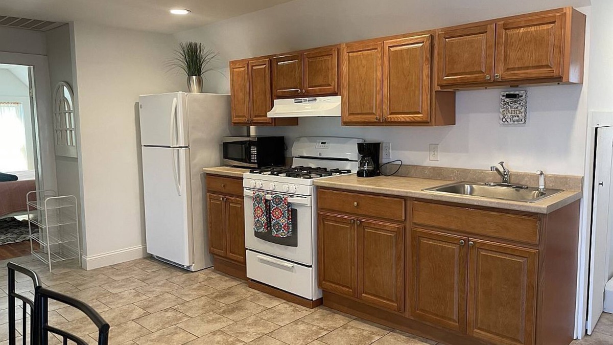 Somerville House | 2Bedroom Apt on 3rd Floor - with Parking