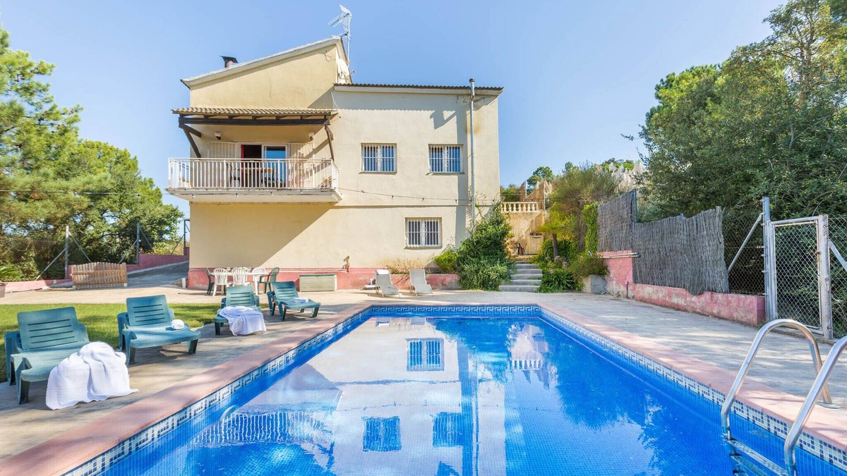 Lloret Blau Villa | 2BELL01 - Cozy 4 bedroom house with pool located in a very quiet area