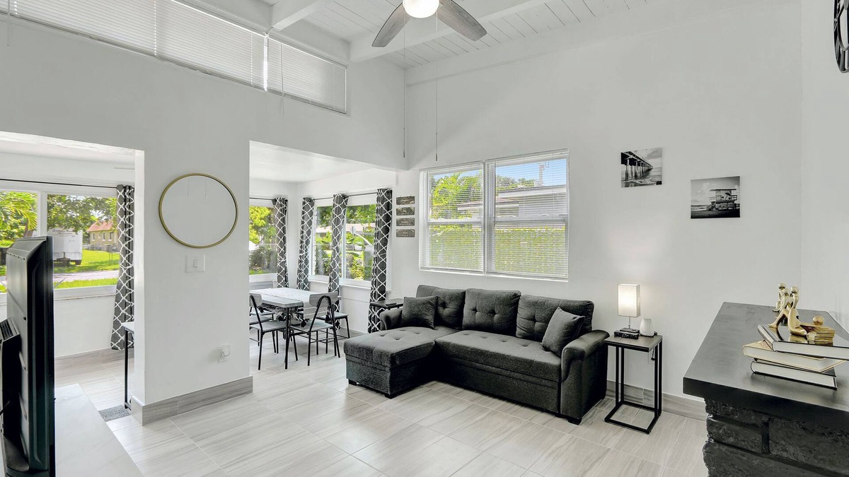 Central Fort Lauderdale House | 2BR 1BA Home near Las Olas & Downtown Fort Lauderdale!n