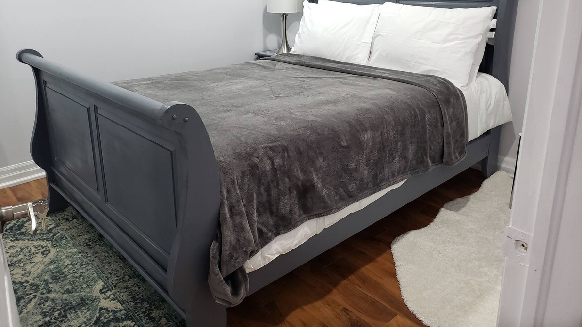 Brampton House | 2BR+1BTH Luxurious Apartment, Bright, Spacious