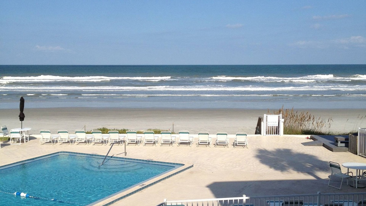 New Smyrna Beach House | 2BR 2BA Direct Oceanfront FALL SPECIAL STARTS NOW! Gr8 Rates, Pickleball, VIEW!