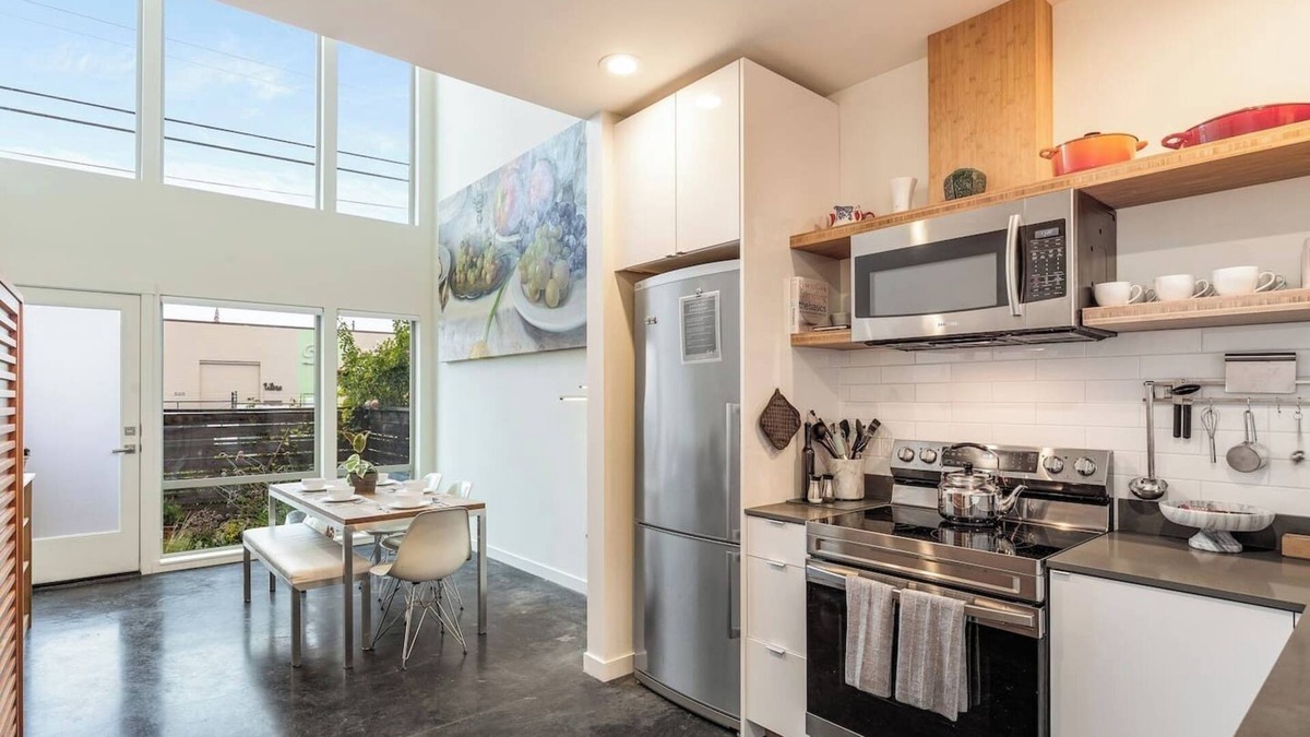 West Woodland House | 2BR 2BA The Ballard Modish, Seattle Location with rooftop view