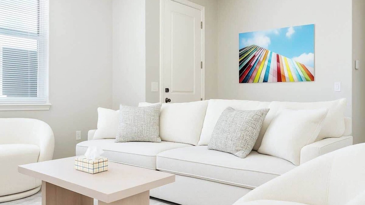 Glendale Apartment | 2BR/2BA w/3 Beds Prime Location