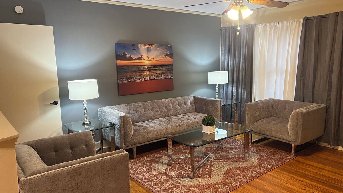 Albany House | 2br Albany Oasis