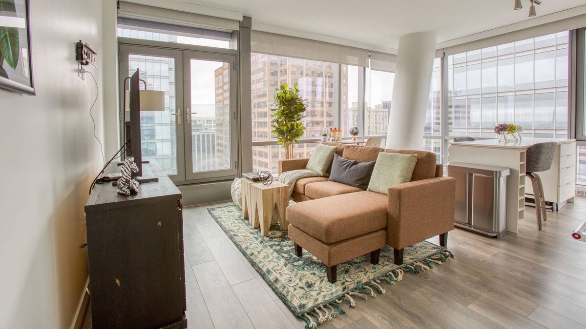 North Rosslyn Apartment | 2BR Apartment in Arlington