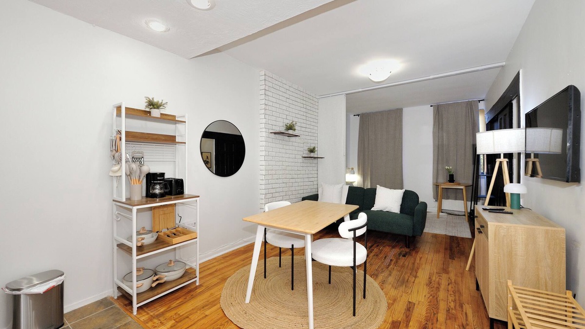 Garment District Apartment | 2BR Apartment Near Times Square!