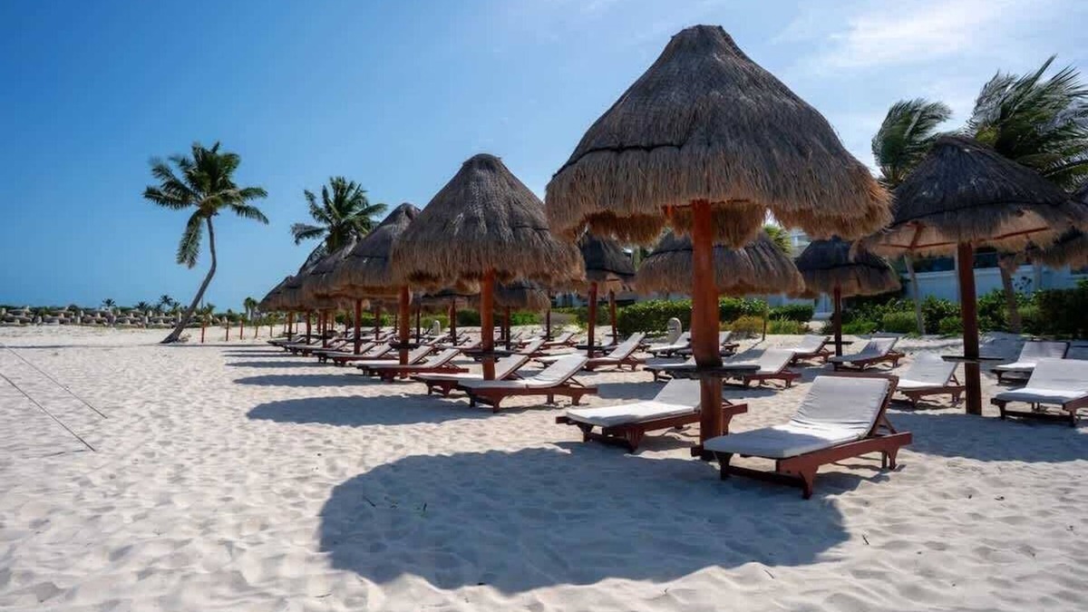 Playa Mujeres Apartment | 2BR Beachfront Exclusive Condo with Top Features