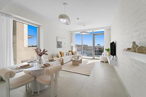 Al Safa Apartment | 2BR Canal Front B3, Canal Views
