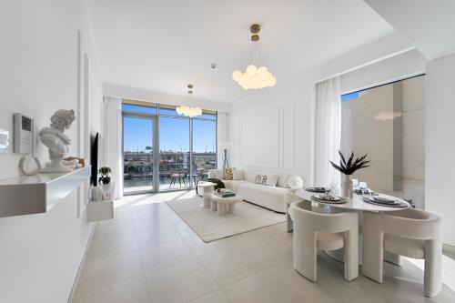 Al Safa Apartment | 2BR Canal Front B3, Waterfront Views