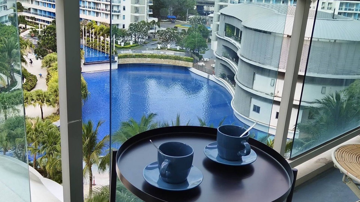 Paranaque Condo | 2Br Condo with Beach View in the City, Near Airport