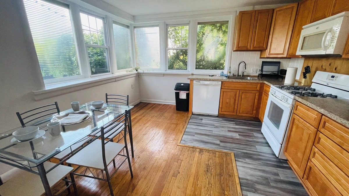 Elkins Park Apartment | 2BR Cottage House in Elkins Park