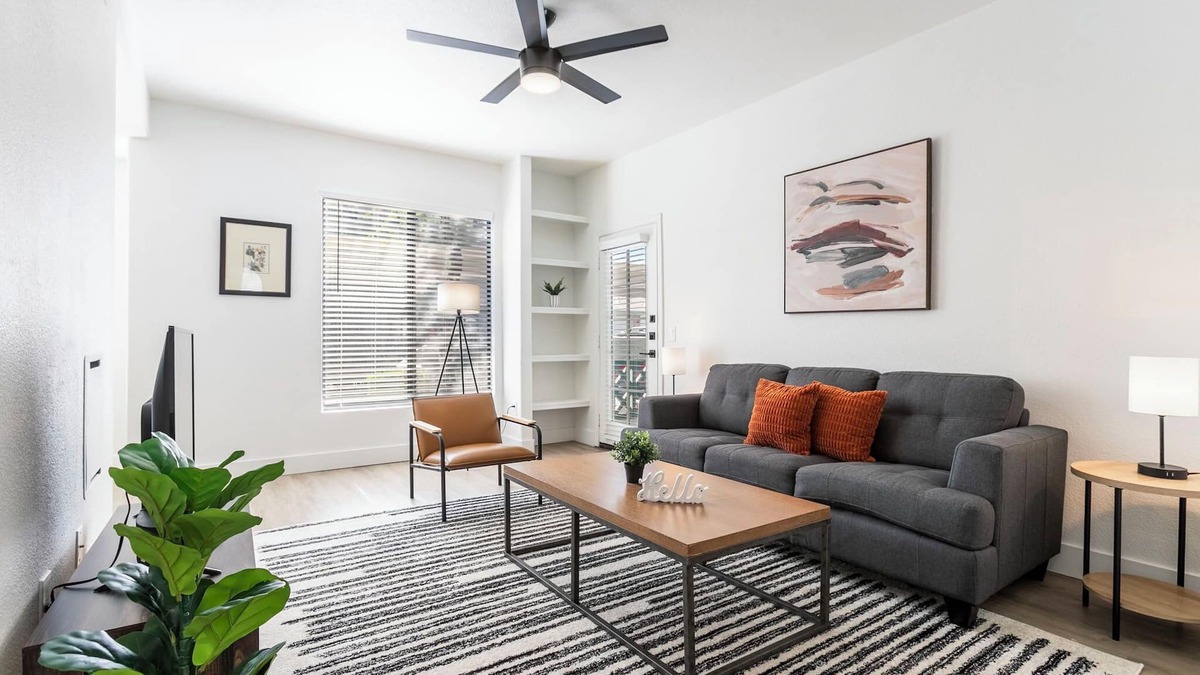 Kierland Apartment | 2BR CozySuites at Kierland Commons with pool #04