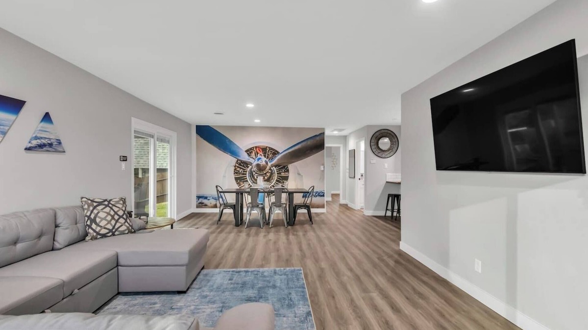 North Auburn House | 2BR-Dog Friendly-Traeger-Brewery 1MI-5Mins to 80