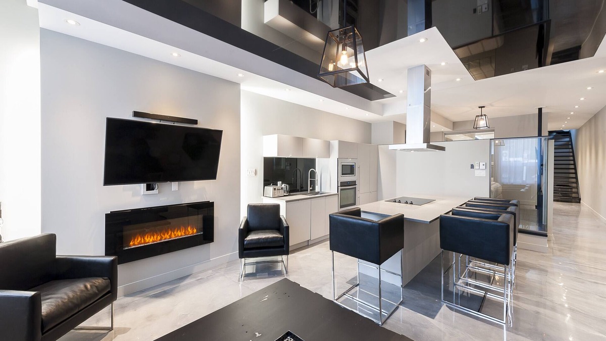 Milton Park Apartment | 2BR Duplex near Plateau Mont Royal