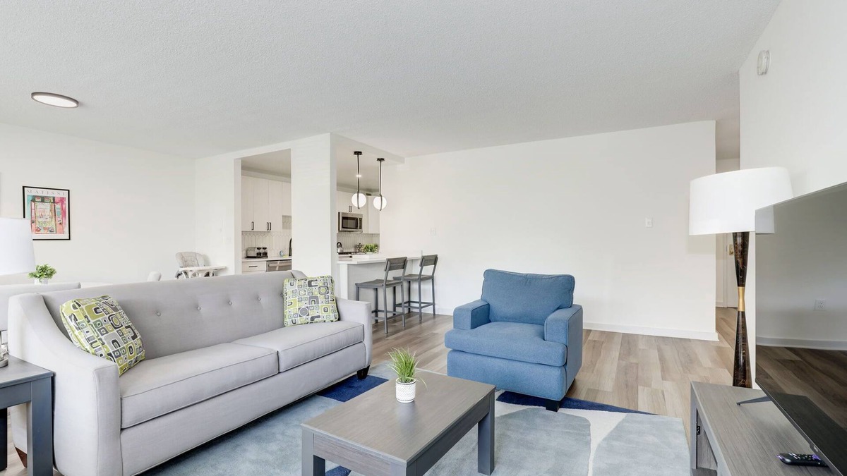 Aurora Highlands Apartment | 2BR Executive Retreat Close to Downtown