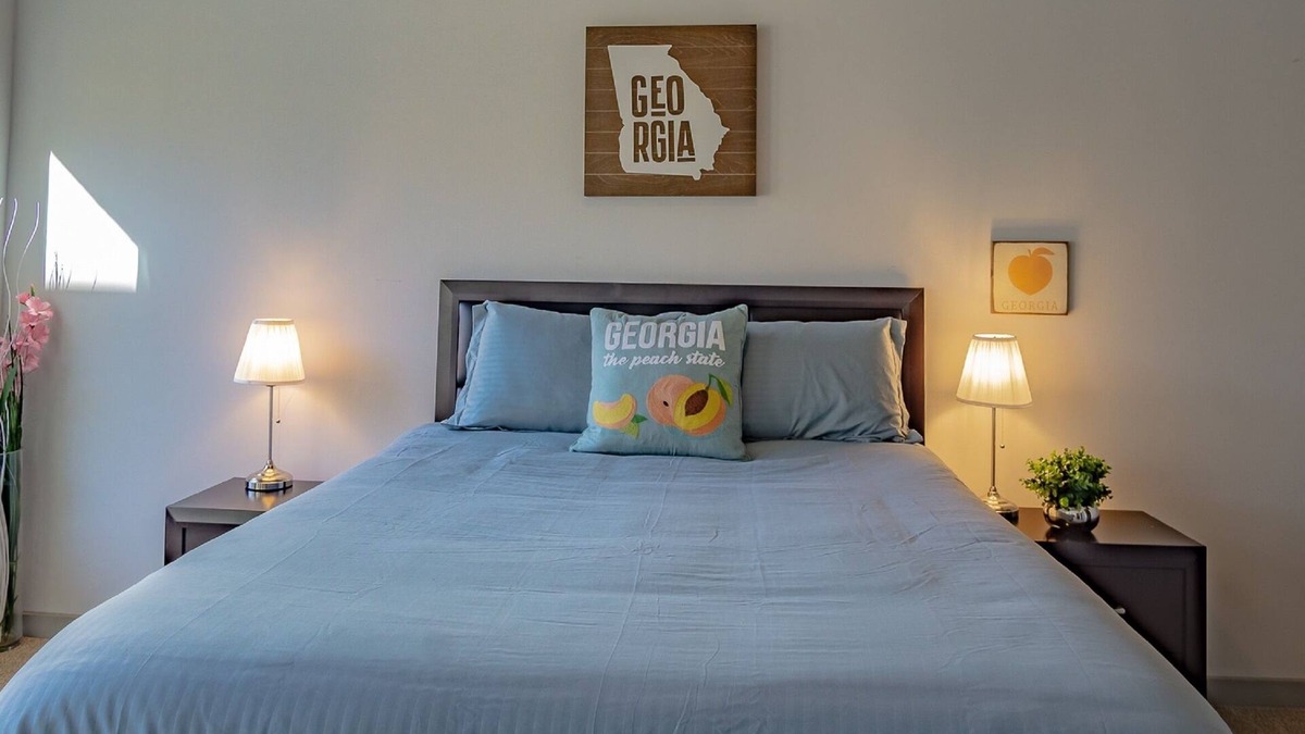 SoNo Apartment | 2BR Fully Furnished Apartment - Great location in Midtown by RedAwning