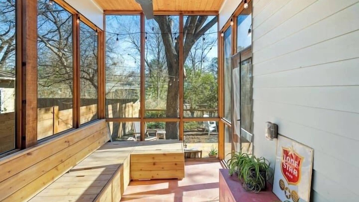 Cherrywood House | 2BR, Historic Neighborhood, Bright Space