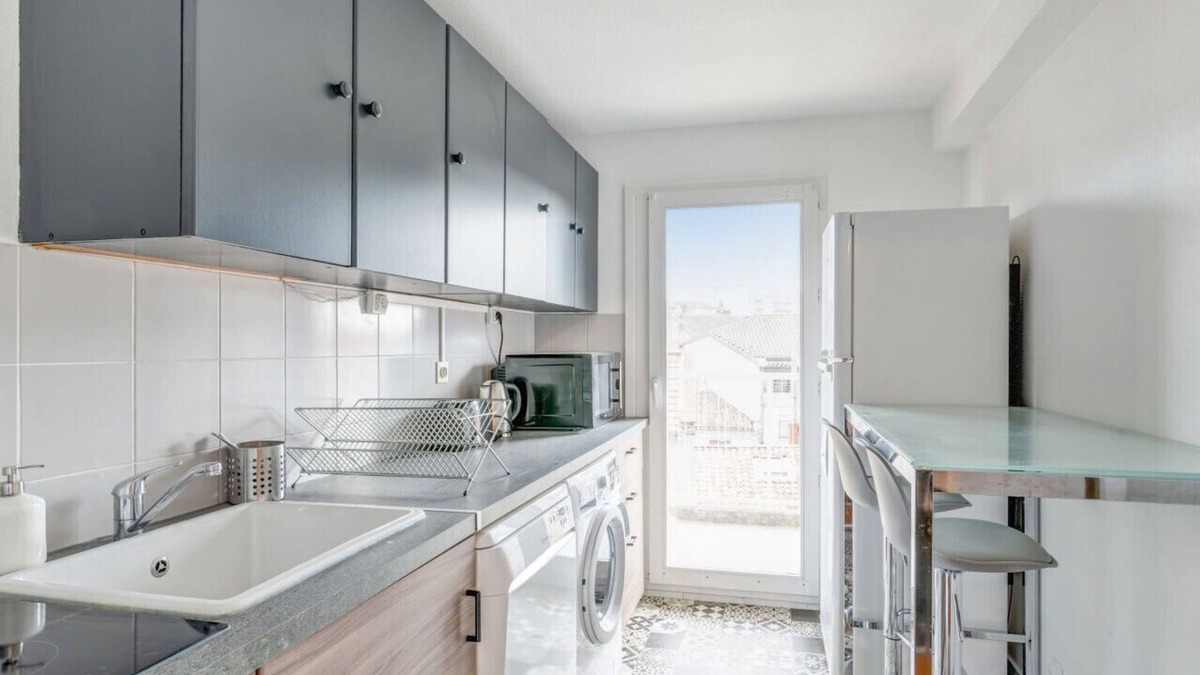 Matabiau Apartment | 2br in Toulouse colors with balcony - Welkeys