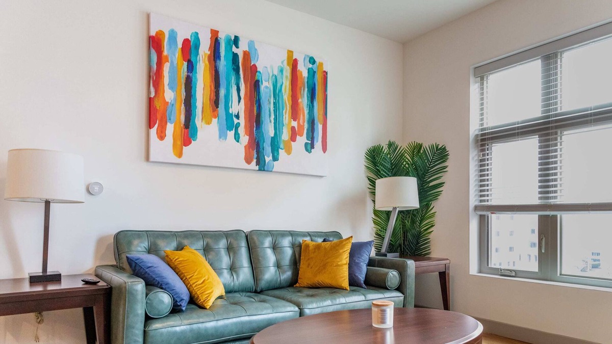 Midtown - Westport Apartment | 2BR Luxury New Apartment with Gym & Pool