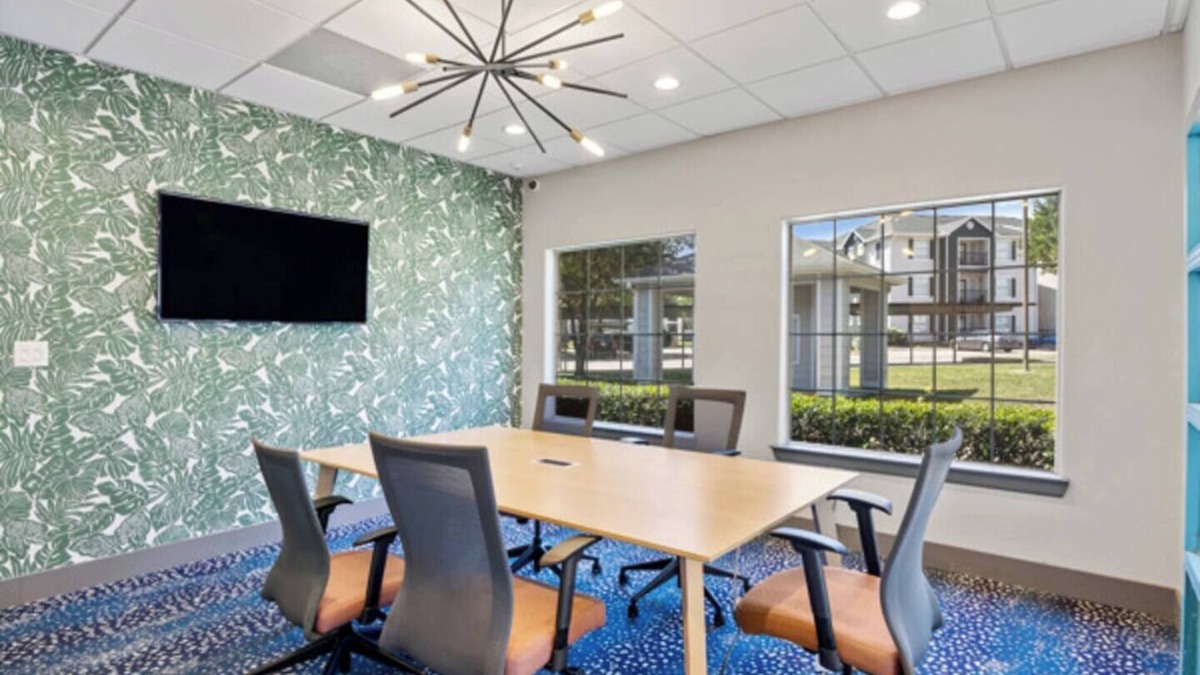 Pleasant Valley Apartment | 2BR Modern Hideaway near Downtown, Gated, Pool