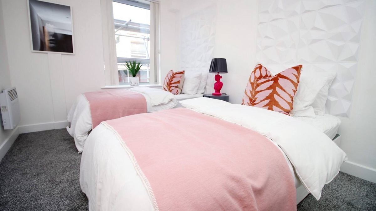 Bristol Old City Apartment | 2BR Near City centre