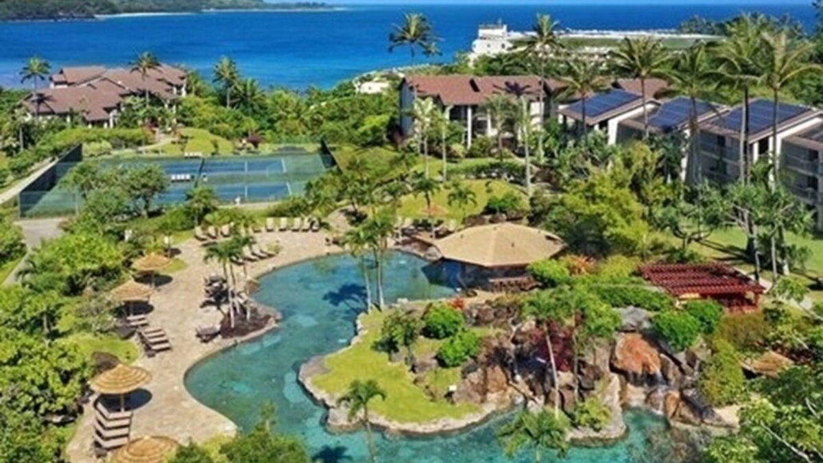 Princeville Resort | 2BR Ocean View condo resort in Princeville. Private path to walk to the beach!