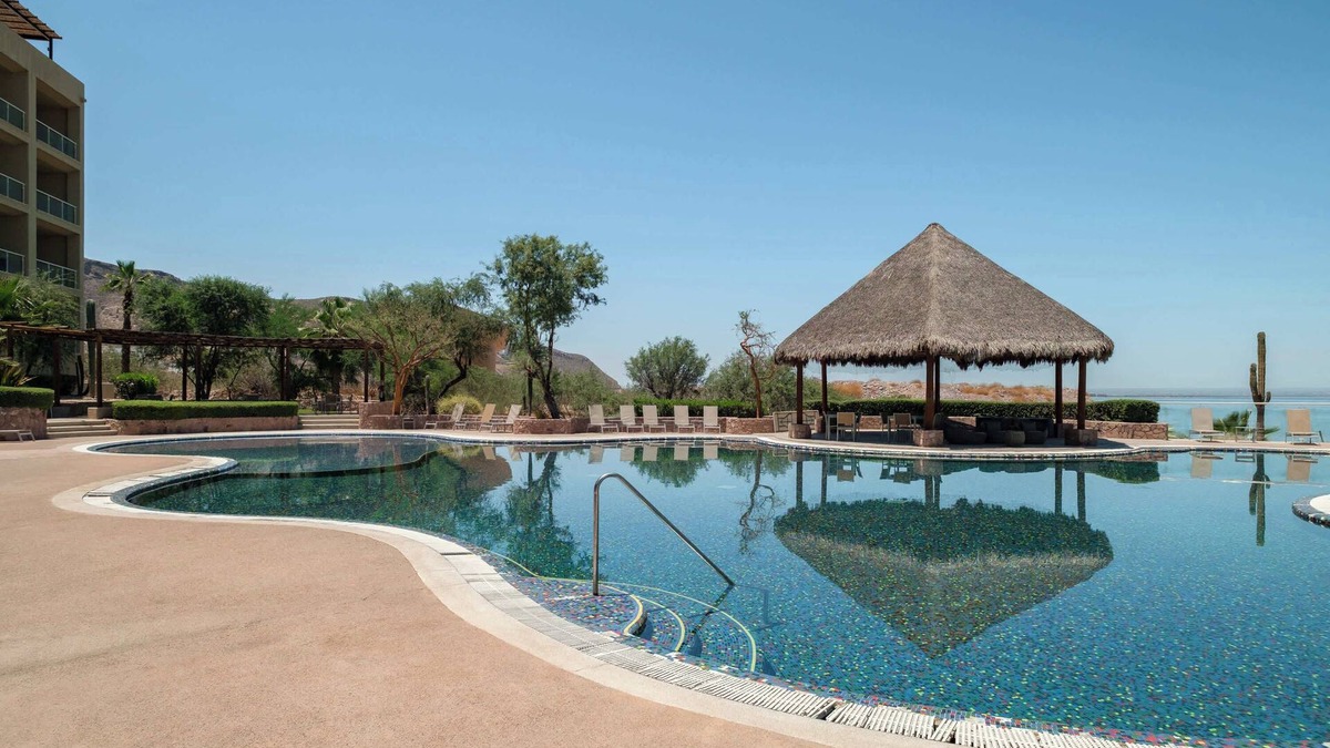 La Paz Apartment | 2BR Ocean View & Terrace at Vistamar