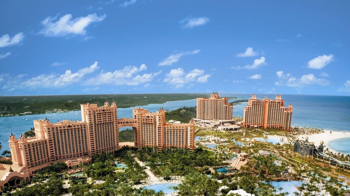 Paradise Island Condo | 2BR Oceanfront Suite – The Reef Atlantis, Full Kitchen & Balcony Sleeps 9