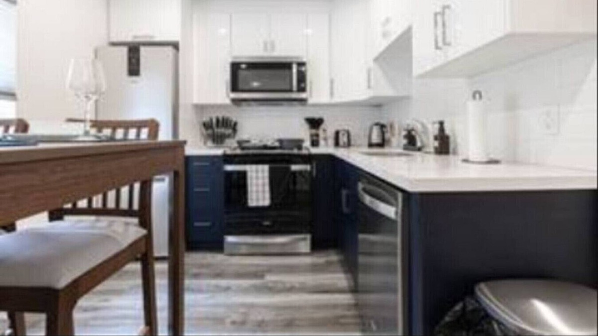 Kitchener Apartment | 2BR+Office+Wifi +Washer +Dryer +Parking +TVw/Prime