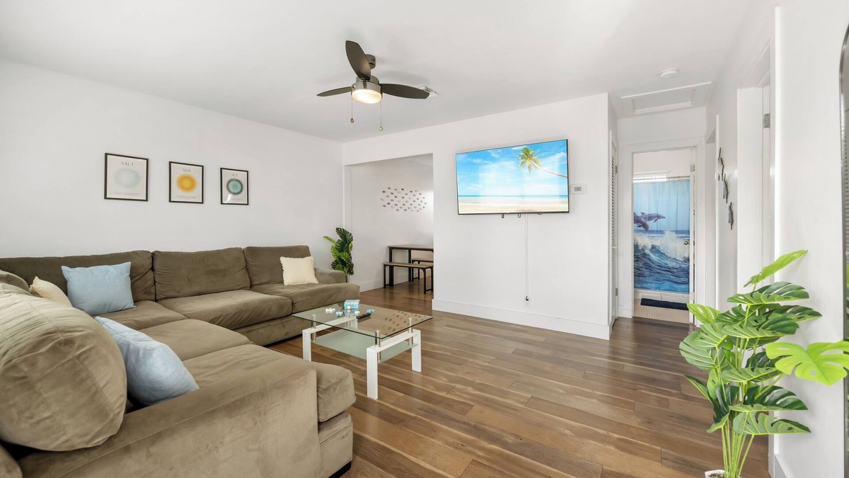 Delray Beach Condo | 2BR on Swinton - 1 Mile to Beach, 1 Block to Ave