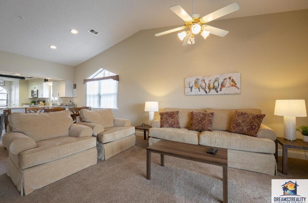 Branson House | 2BR Penthouse Condo - 2 Pools - Close to the Strip - Stairs Required - FREE TICKETS INCLUDED - FHE-17