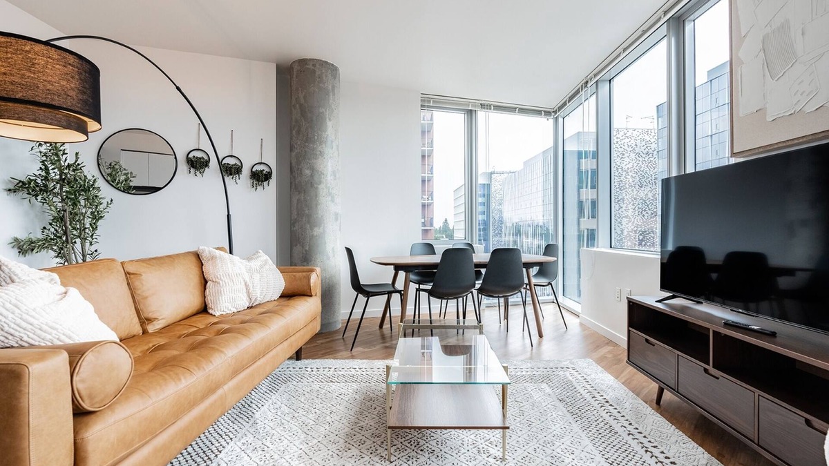 West Bellevue Apartment | 2BR | Pool, Gym & Rooftop | Bellevue | Sophari A